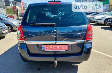 Минивэн Opel Zafira 2010 в Киеве