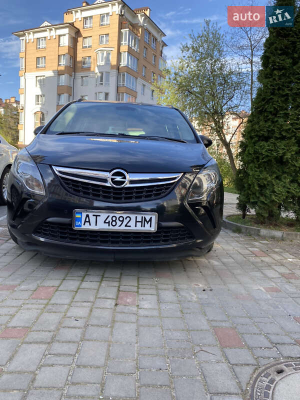 Мінівен Opel Zafira 2012 в Івано-Франківську