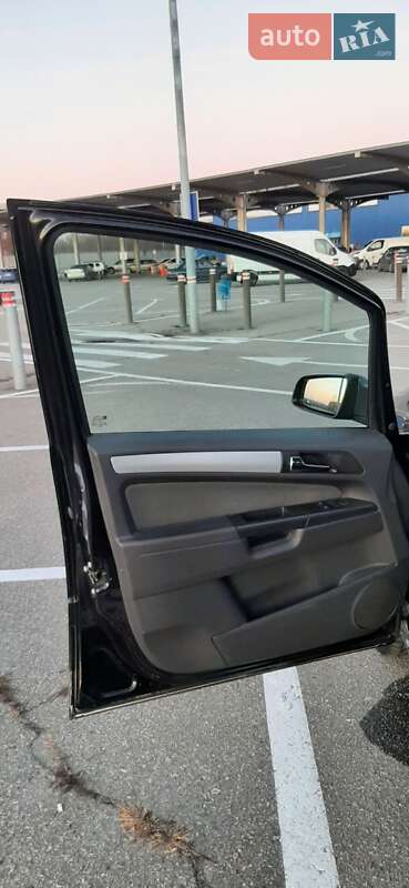 Минивэн Opel Zafira 2006 в Харькове