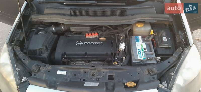 Минивэн Opel Zafira 2006 в Харькове
