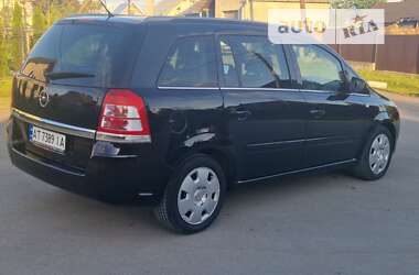 Минивэн Opel Zafira 2011 в Коломые