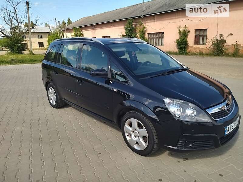 Минивэн Opel Zafira 2006 в Косове