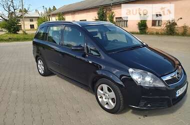 Минивэн Opel Zafira 2006 в Косове