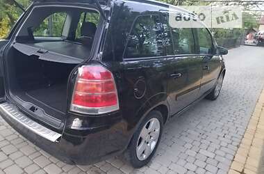 Минивэн Opel Zafira 2006 в Косове