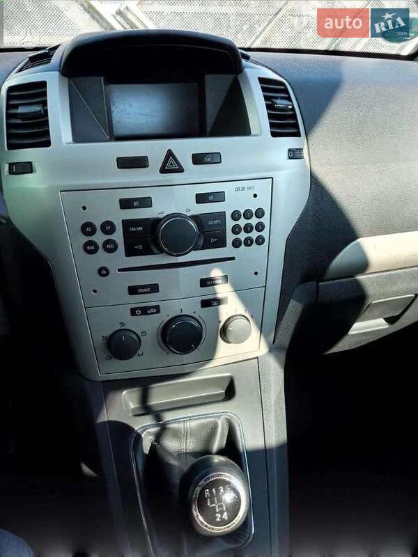 Мінівен Opel Zafira 2009 в Кельменцях