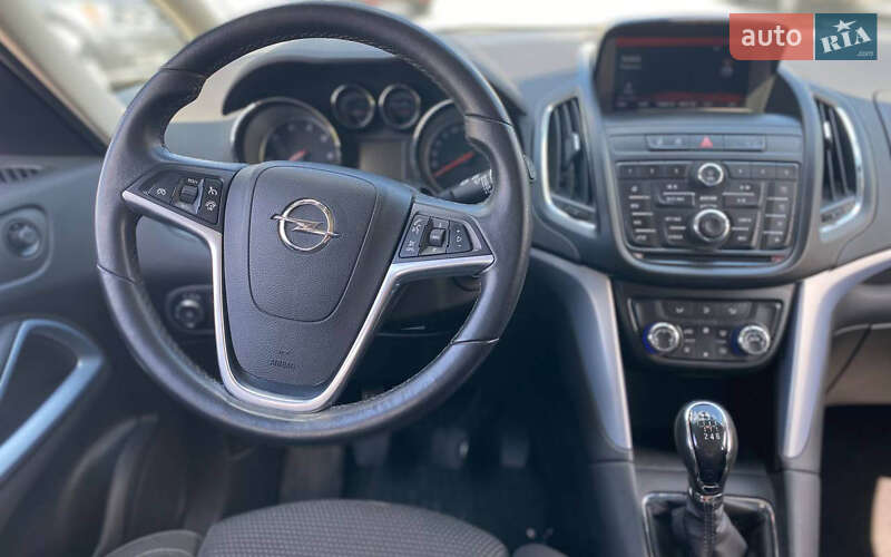 Микровэн Opel Zafira 2015 в Луцке