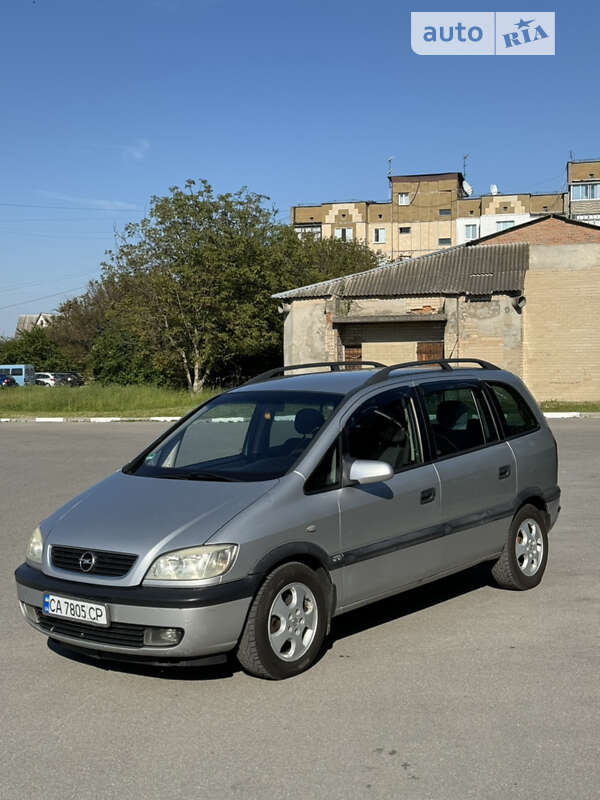 Минивэн Opel Zafira 2000 в Богуславе