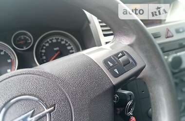 Минивэн Opel Zafira 2007 в Сколе