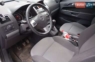 Минивэн Opel Zafira 2009 в Хмельницком