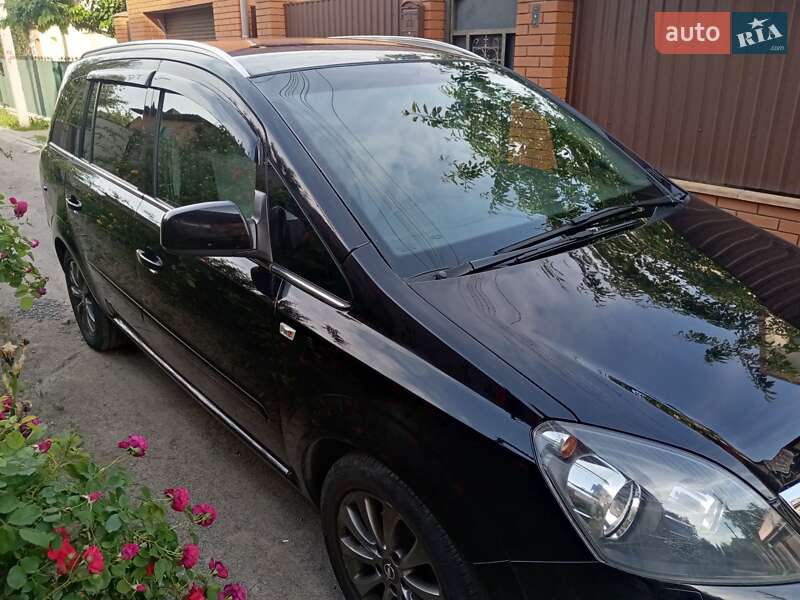 Минивэн Opel Zafira 2011 в Виннице
