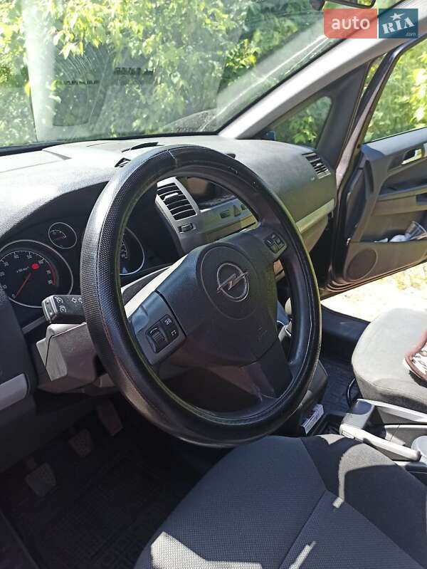 Мінівен Opel Zafira 2006 в Києві