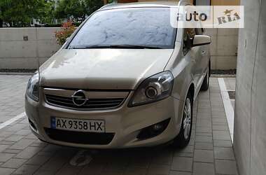 Минивэн Opel Zafira 2008 в Снигиревке