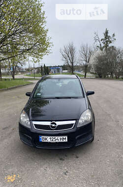 Мінівен Opel Zafira 2006 в Рівному