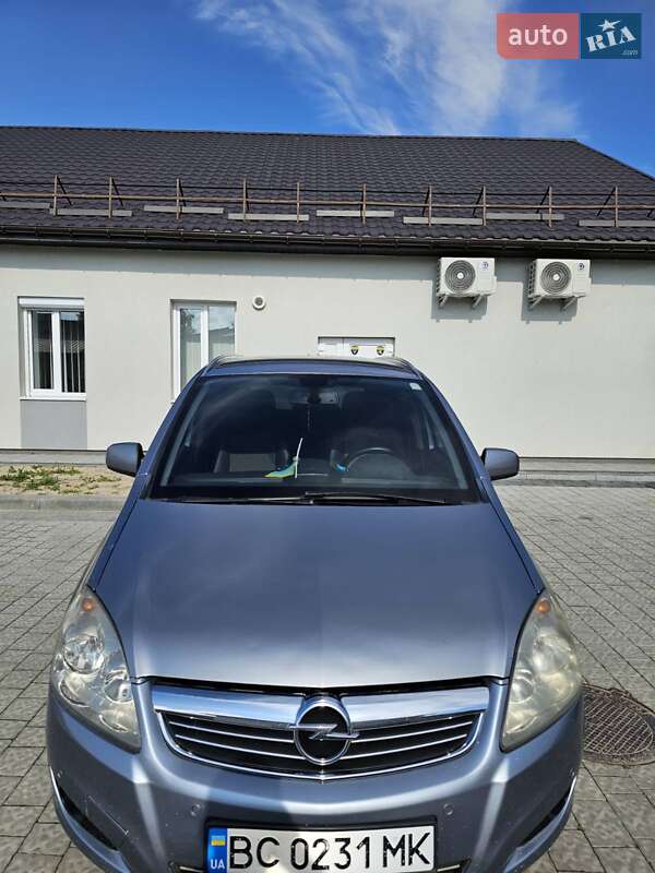 Мінівен Opel Zafira 2010 в Добротворі