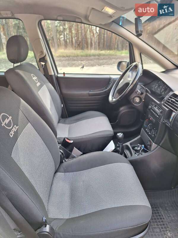 Мінівен Opel Zafira 2004 в Харкові
