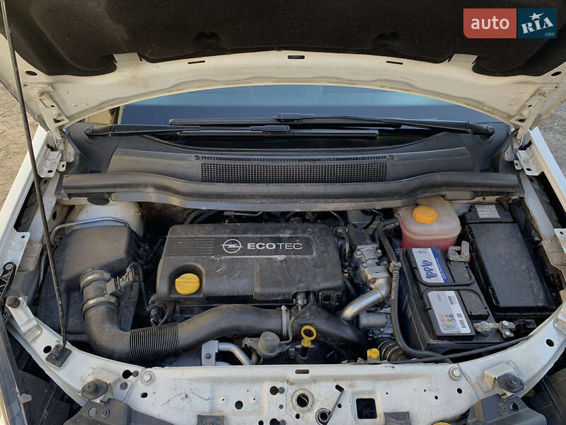 Минивэн Opel Zafira 2011 в Борщеве