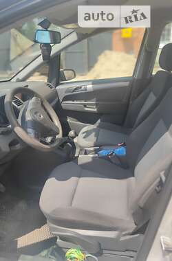 Минивэн Opel Zafira 2006 в Сумах