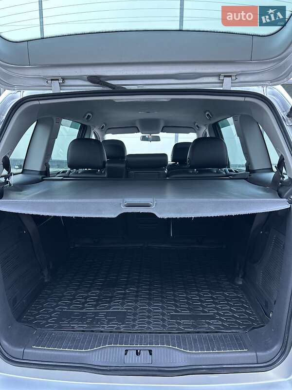 Мінівен Opel Zafira 2009 в Умані