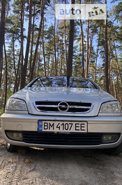 Минивэн Opel Zafira 2004 в Ахтырке