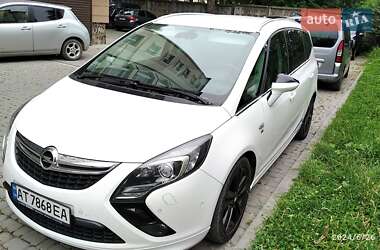 Минивэн Opel Zafira 2016 в Надворной Минивэн Opel Zafira 2016 в Надворной