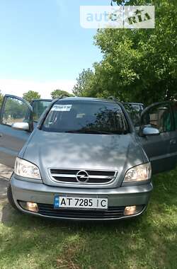 Мінівен Opel Zafira 2005 в Коломиї