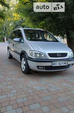Минивэн Opel Zafira 2001 в Ромнах