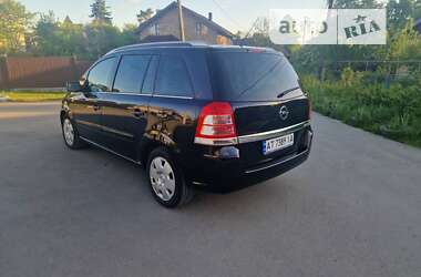 Мінівен Opel Zafira 2011 в Коломиї