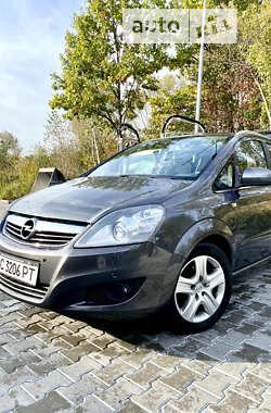 Минивэн Opel Zafira 2011 в Львове