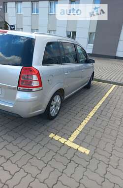 Минивэн Opel Zafira 2008 в Яворове