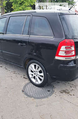 Минивэн Opel Zafira 2009 в 