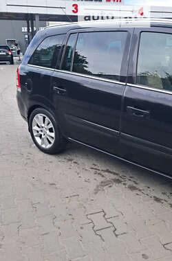 Минивэн Opel Zafira 2009 в 