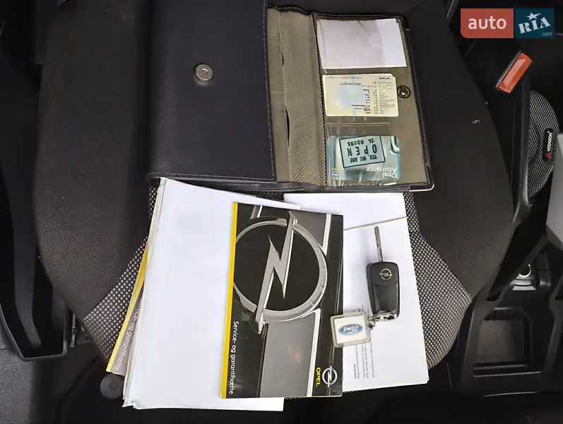 Мінівен Opel Zafira 2010 в Луцьку документ