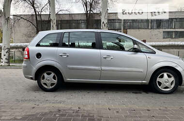 Минивэн Opel Zafira 2006 в Синельниково