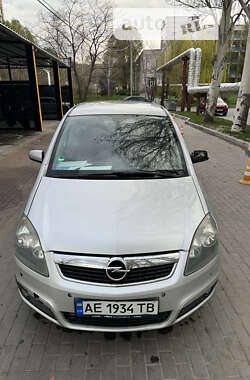 Мінівен Opel Zafira 2006 в Синельниковому