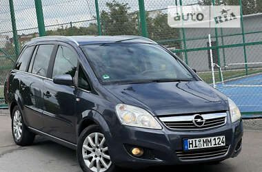 Минивэн Opel Zafira 2010 в Львове