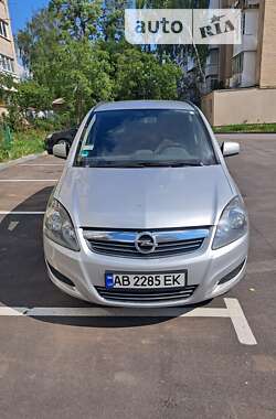 Минивэн Opel Zafira 2012 в Могилев-Подольске