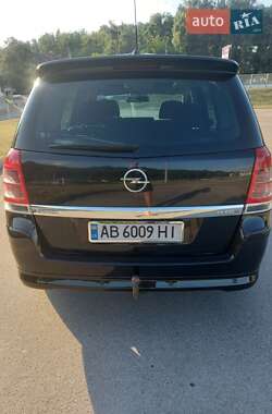 Минивэн Opel Zafira 2008 в 