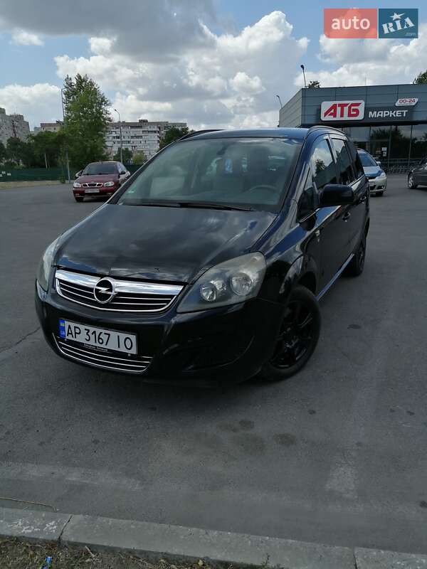 Минивэн Opel Zafira 2010 в Запорожье