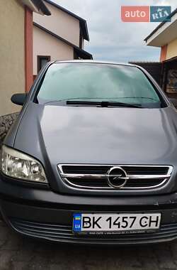 Минивэн Opel Zafira 2005 в 