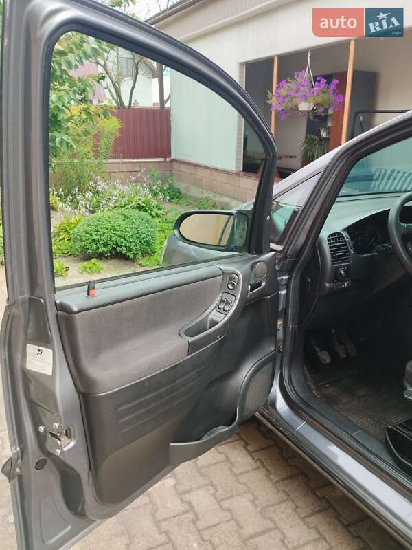 Минивэн Opel Zafira 2005 в Березному