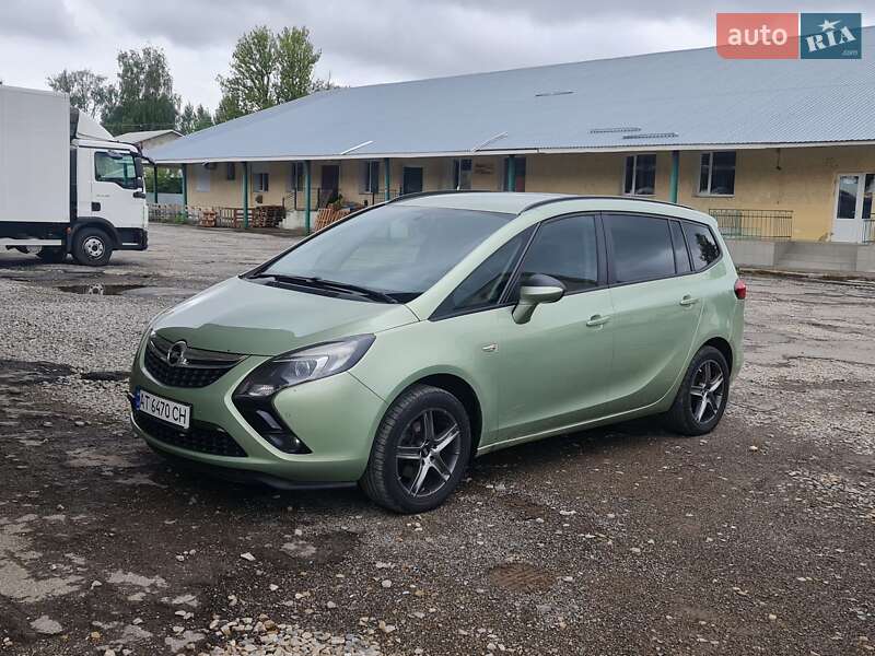 Мікровен Opel Zafira 2012 в Надвірній