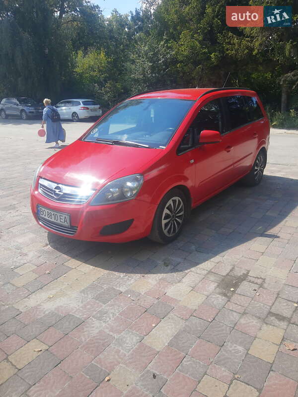 Минивэн Opel Zafira 2011 в Тернополе