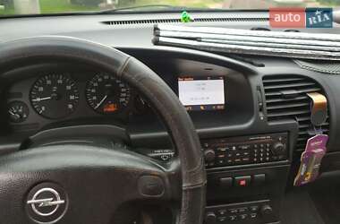 Минивэн Opel Zafira 2004 в 