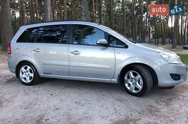 Минивэн Opel Zafira 2008 в 