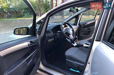 Минивэн Opel Zafira 2008 в 