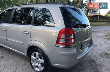 Минивэн Opel Zafira 2008 в 