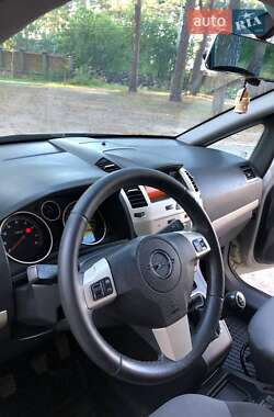 Минивэн Opel Zafira 2008 в 