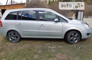 Минивэн Opel Zafira 2008 в Путиле