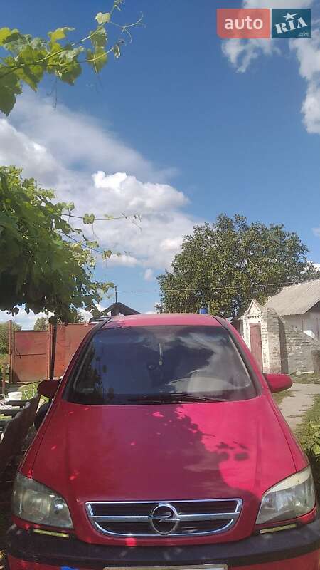 Минивэн Opel Zafira 2004 в Чернобае