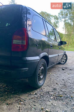 Минивэн Opel Zafira 2000 в 